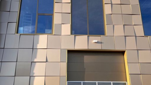 Commercial building by Krikke realisatie with Compact roller shutters from Rolflex