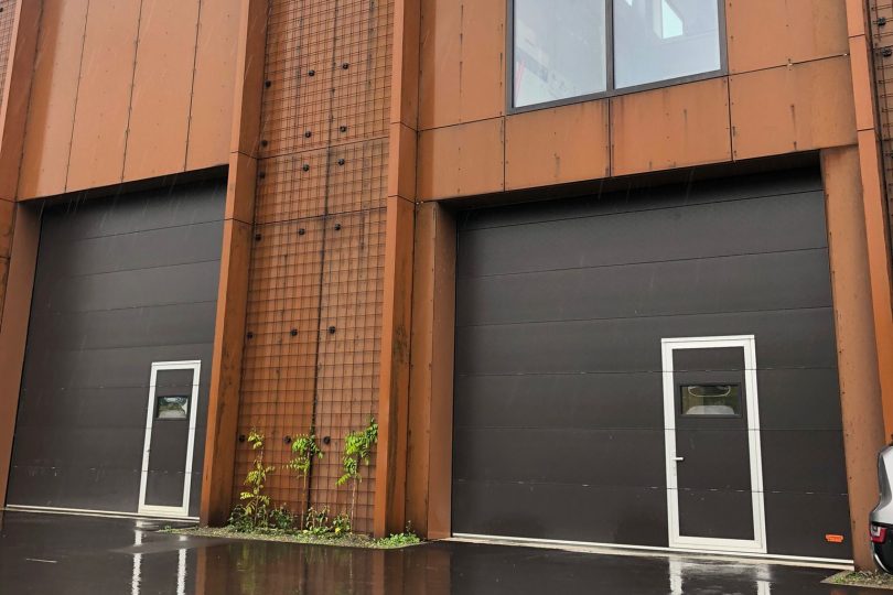 Industrial doors with wicket door - Rolflex