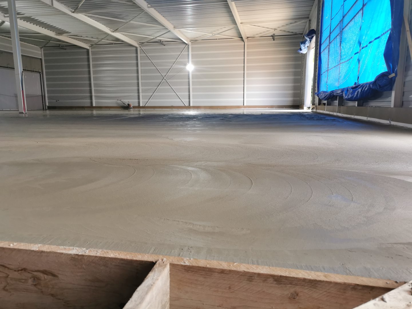 New floor in the production hall
