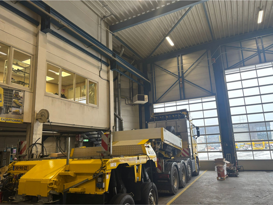 Overhead cranes at Ter Linden Transport - Rolflex.
